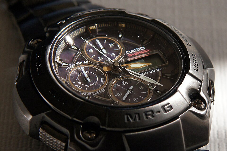 G-Shock MR-G Premium Titanio